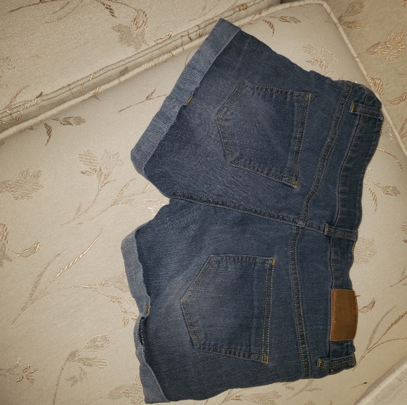 Shorts - Picture 4 of 4